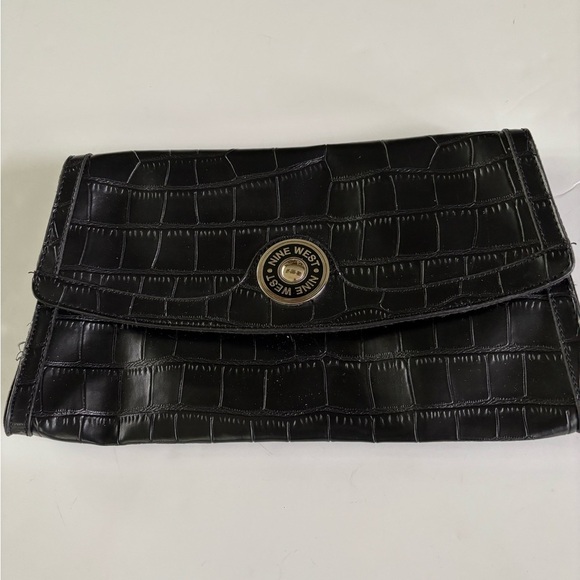 2/$30 NINE WEST Black Faux Leather Embossed Shoulder Handbag Clutch Crocodile - Picture 1 of 5